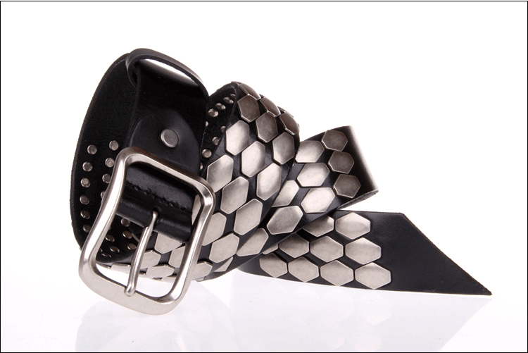 Full-grain vegetable-tanned leather belt by My Store, shown in a classic design