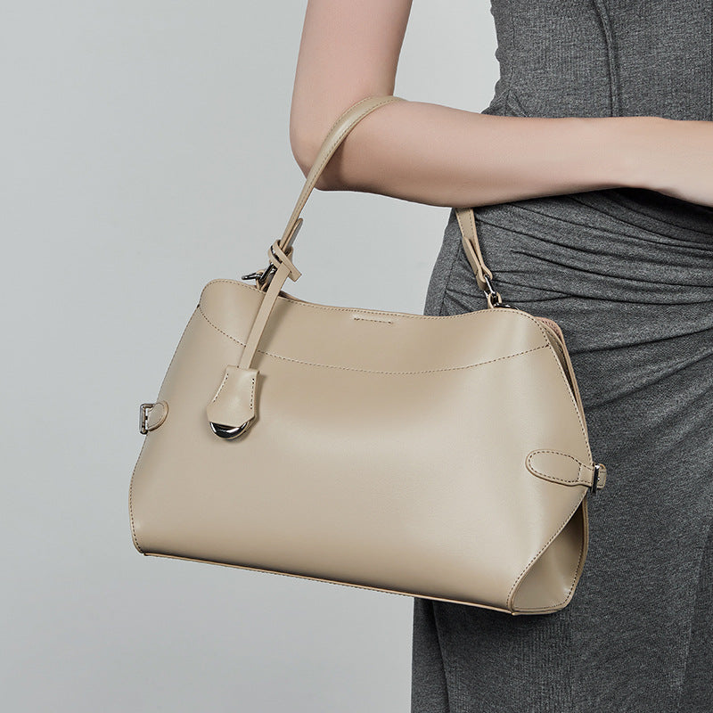 Womens niche high-end summer bag in a stylish design by My Store
