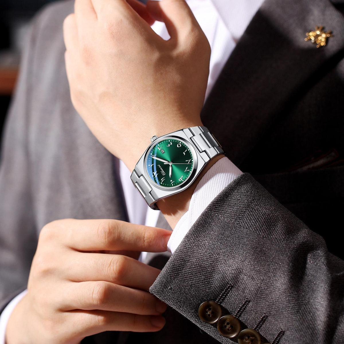 Men's luminous waterproof quartz watch with a sleek analog dial and durable wristband