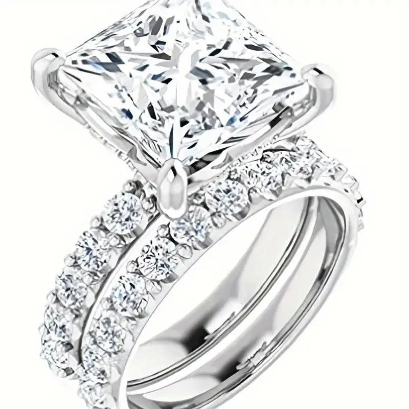 Women's high-end designer-look cool-girl fashion ring in a stylish statement design