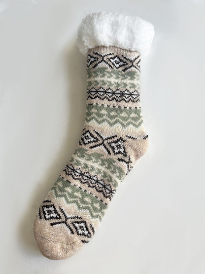 Coral fleece winter bed socks for women in soft, cozy fabric