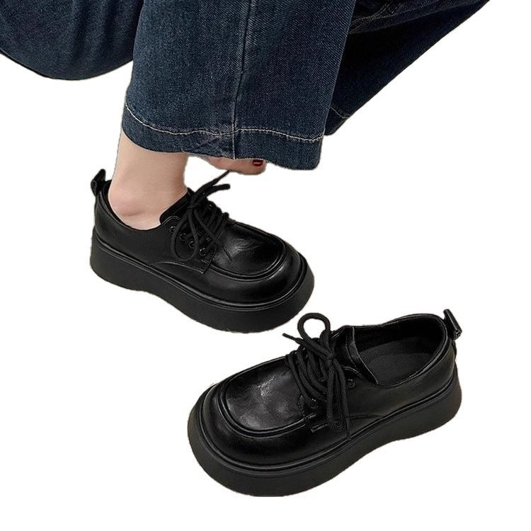 Black lace-up leather shoes for work and commuting, with a comfortable design