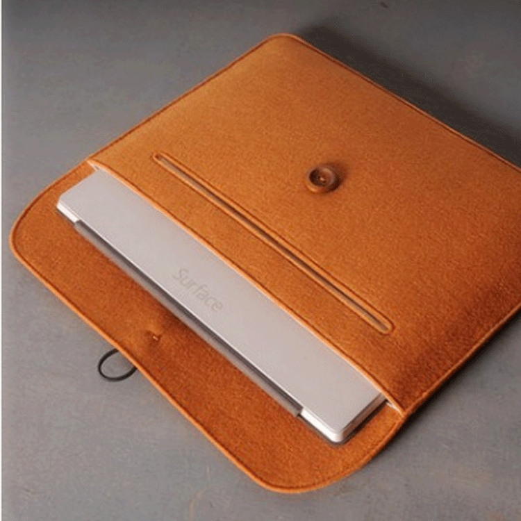 Felt MacBook laptop bag and tablet computer case compatible with Apple