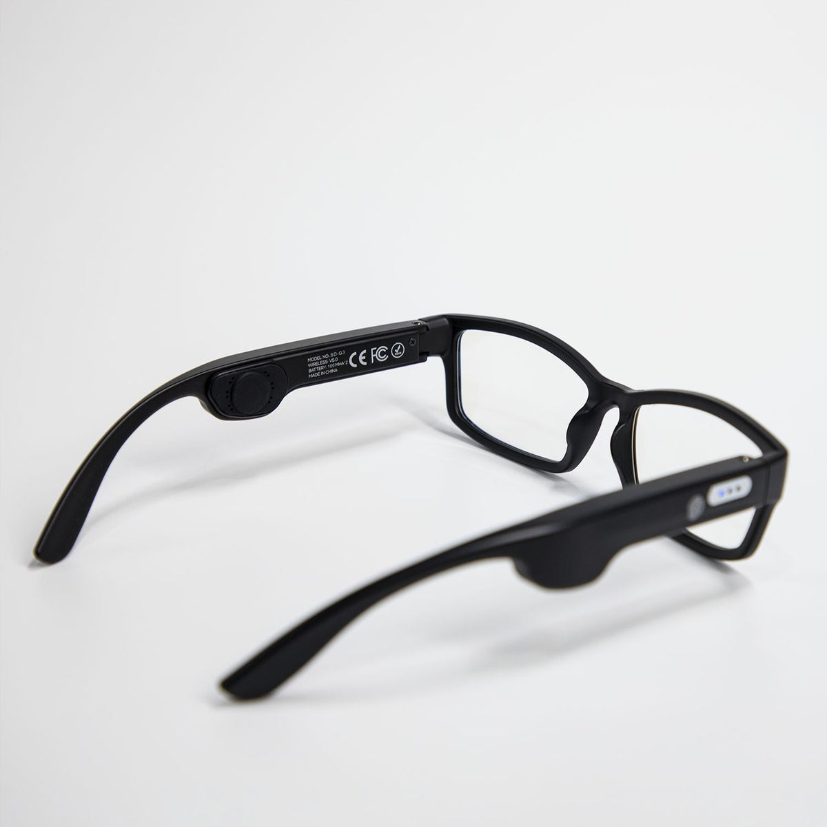 Smart Bluetooth sunglasses with outdoor stereo loudspeakers and multifunctional design
