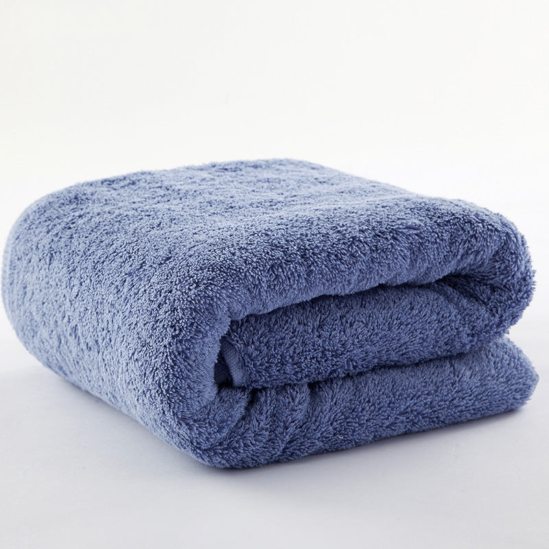 Pure cotton thickened bath towel, close-up texture and plush weave