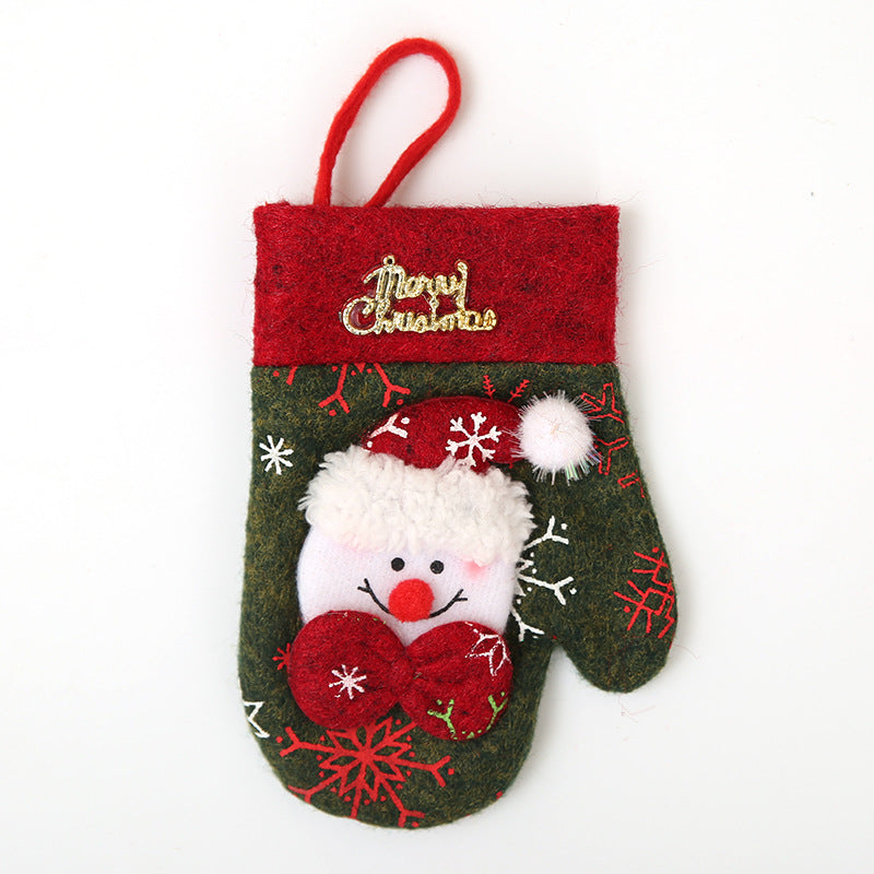 Christmas decorations for restaurant table, festive tabletop decor visibly arranged for dining settings
