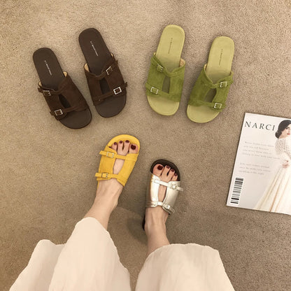 Retro flat-heeled summer outdoor sandals in a new-style design
