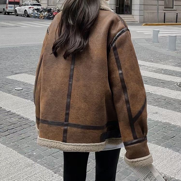 Women's lamb fur coat in a classic design