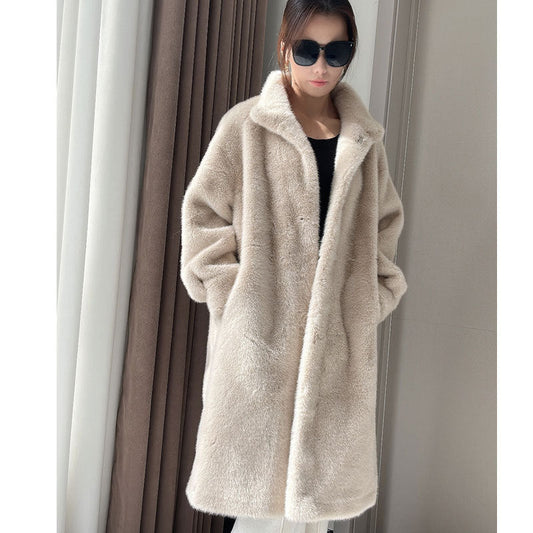 Women's integrated environmental protection plush mink fur coat in soft, full-length design
