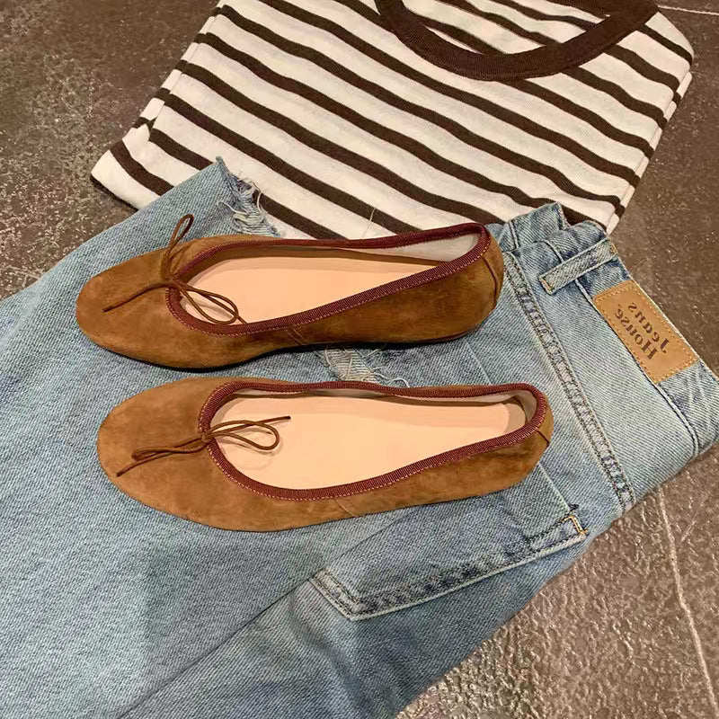 French-style round-toe low-cut bow flat shoes in an elegant versatile design