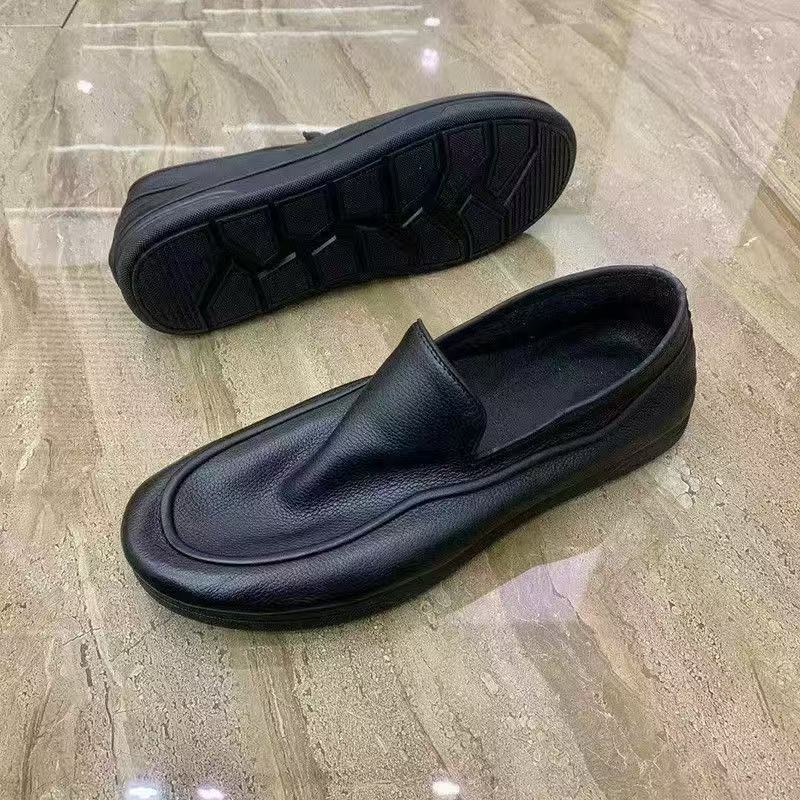 Soft-upper casual men's leather shoes, new summer style in a lightweight low-top design