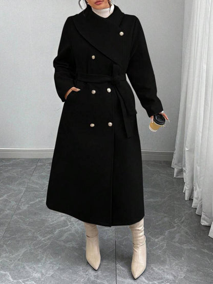 Women's double-breasted wool coat with asymmetrical collar, winter style