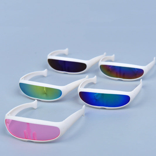 Reflective cat fashion sunglasses with stylish frames for pets