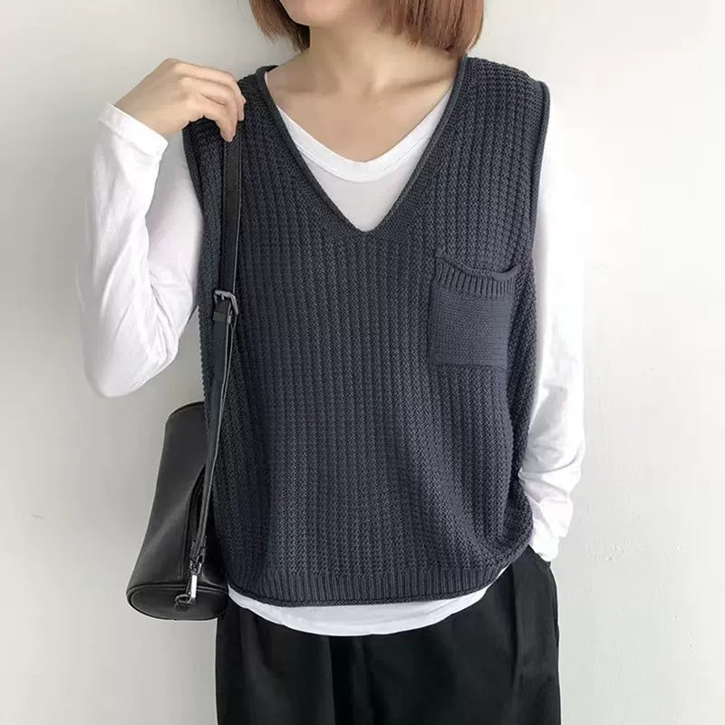 Simple V-neck artistic knit vest from My Store, front view