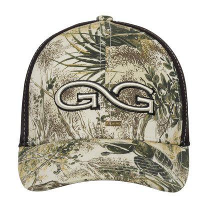 GameGuard Fitted Cap in Caviar color, black baseball cap with curved brim and embroidered logo, casual sportswear accessory