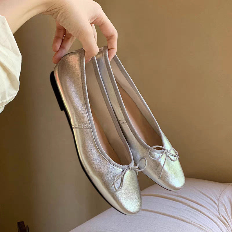 French-style round-toe low-cut bow flat shoes in an elegant versatile design