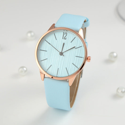 Personalized women's quartz watch with a fashionable design and adjustable wristband