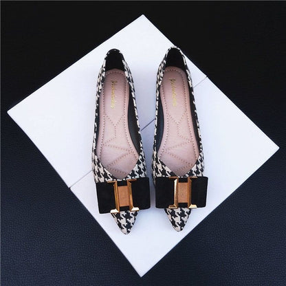 Low-cut women's flats in a comfortable, versatile design by My Store