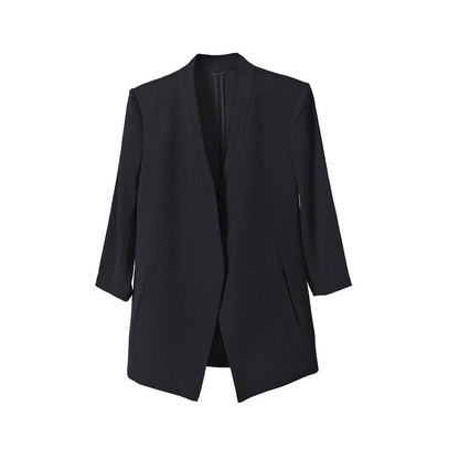 Elegant women's three-quarter-sleeve blazer in a versatile design