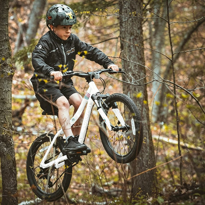 20-inch kids mountain bike with 7-speed gears and front suspension, featuring a sturdy frame and colorful design from GBruno Store
