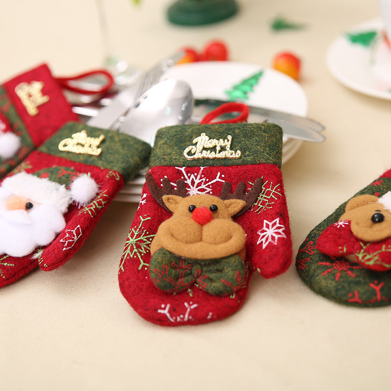 Christmas restaurant table decorations displayed for festive dining décor
