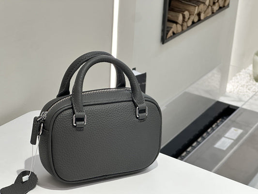 Light luxury women's mini handbag in top-layer cowhide with shoulder strap and crossbody design