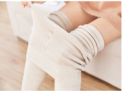 Woman wearing leggings from Legging Woman collection