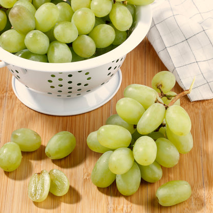 BackUpMyFilesNow® green seedless grapes in a 2.25 lb bag, fresh California seedless grapes with vibrant green color.