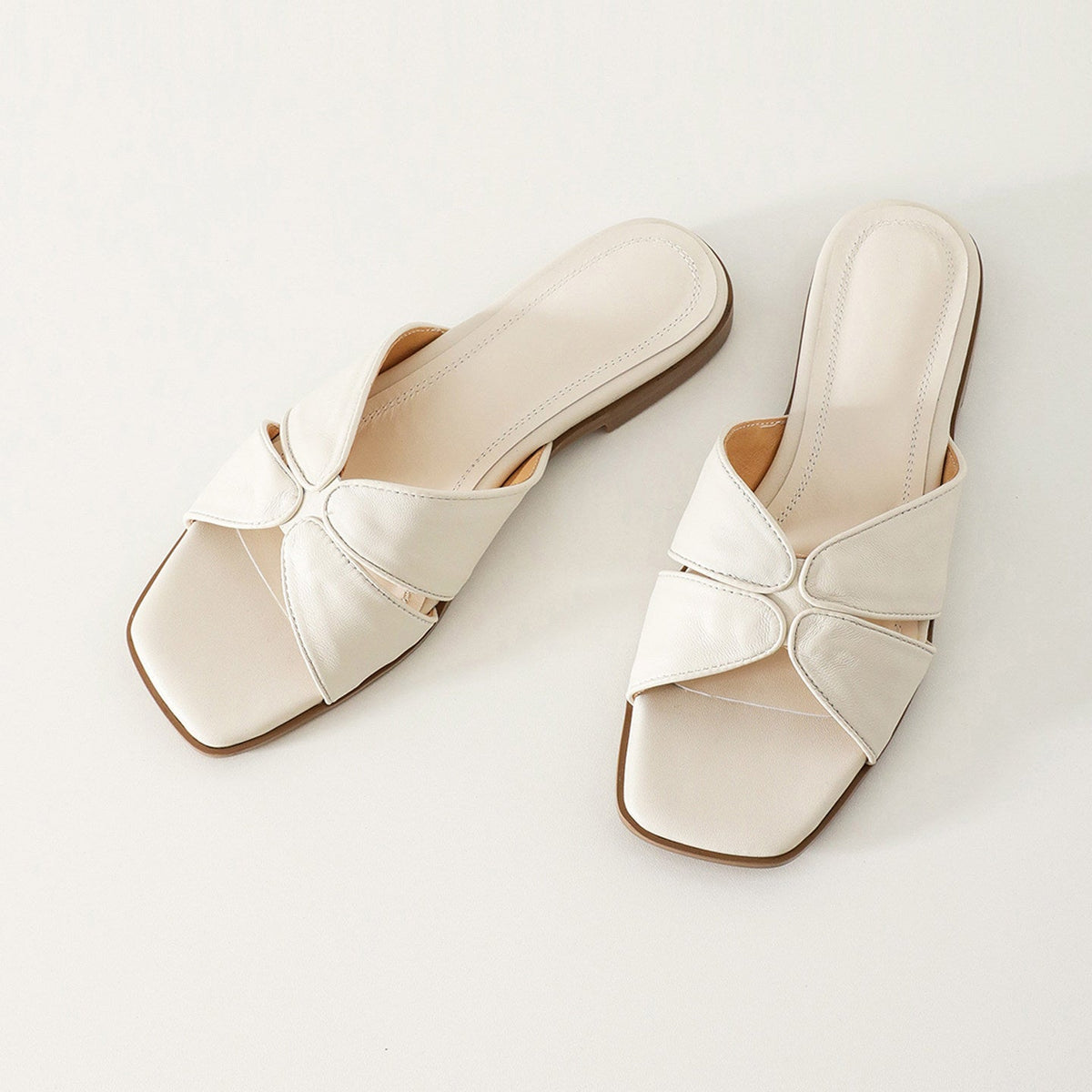 One-step slip-on fairy-style comfortable sandals in a simple, lightweight design