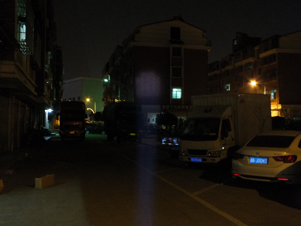 395nm and 365nm flashlight detection light emitting ultraviolet beams for inspection and identification