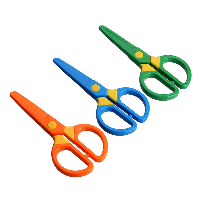 Children's plastic educational scissors for safe learning and crafting ബി