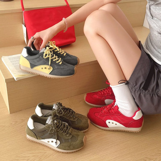 Women's German trainer lace-up platform sneakers in a casual summer style, white and beige colorway