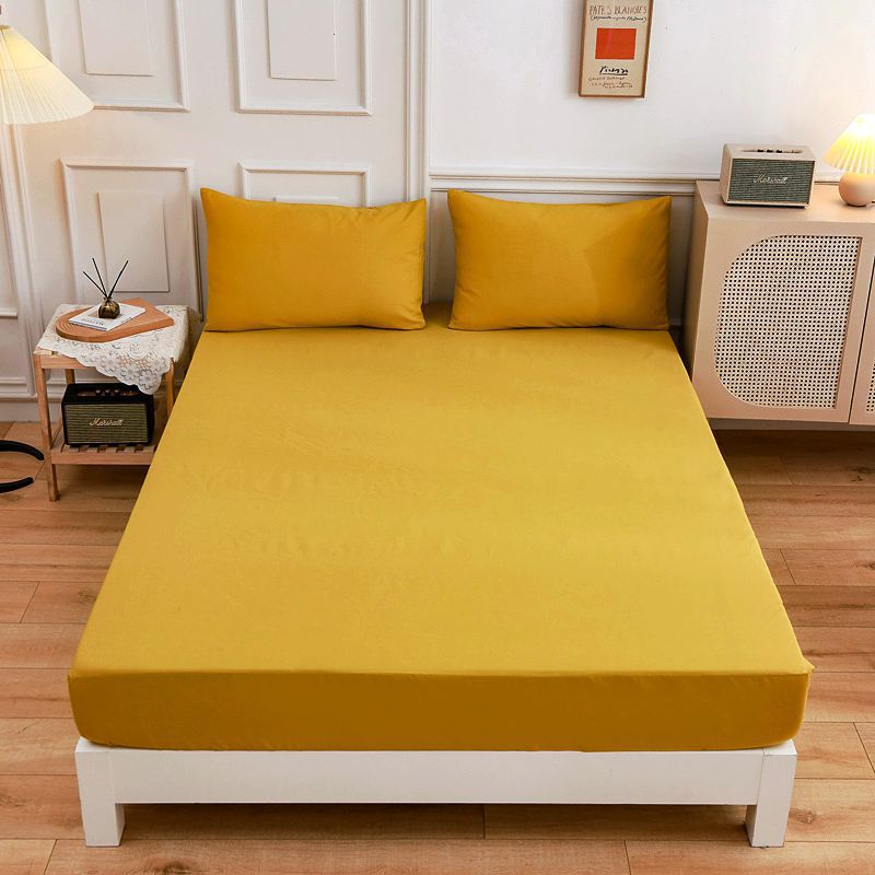 Students cotton bed sheets with fitted sheet and pillowcase in a simple design
