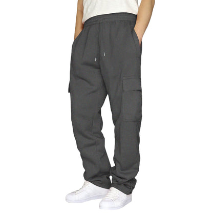 Ankle-tightening loose sweatpants with multiple pockets and drawstrings in a relaxed fit