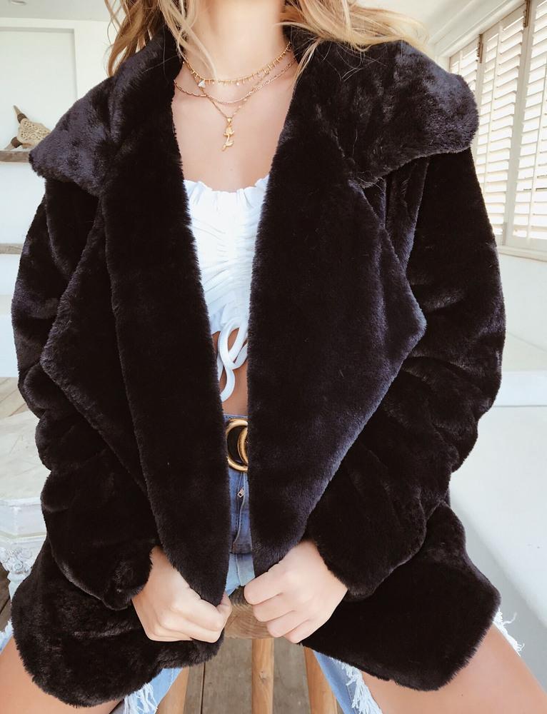 Chic Plush-Collar Winter Coat