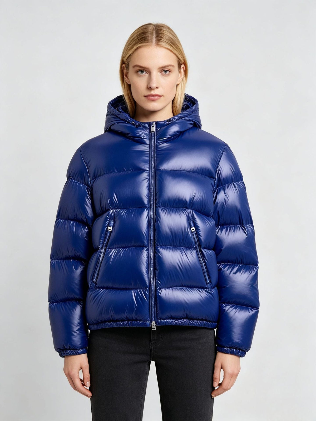 Women's thickened winter sports jacket in a warm, durable design for outdoor activities
