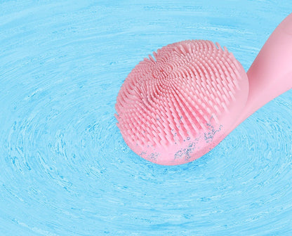 Multifunctional face brush with soft bristles and ergonomic handle for cleansing and exfoliating skin