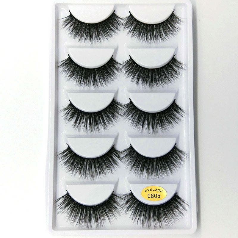 3D mink hair false eyelashes in a soft, voluminous layered style