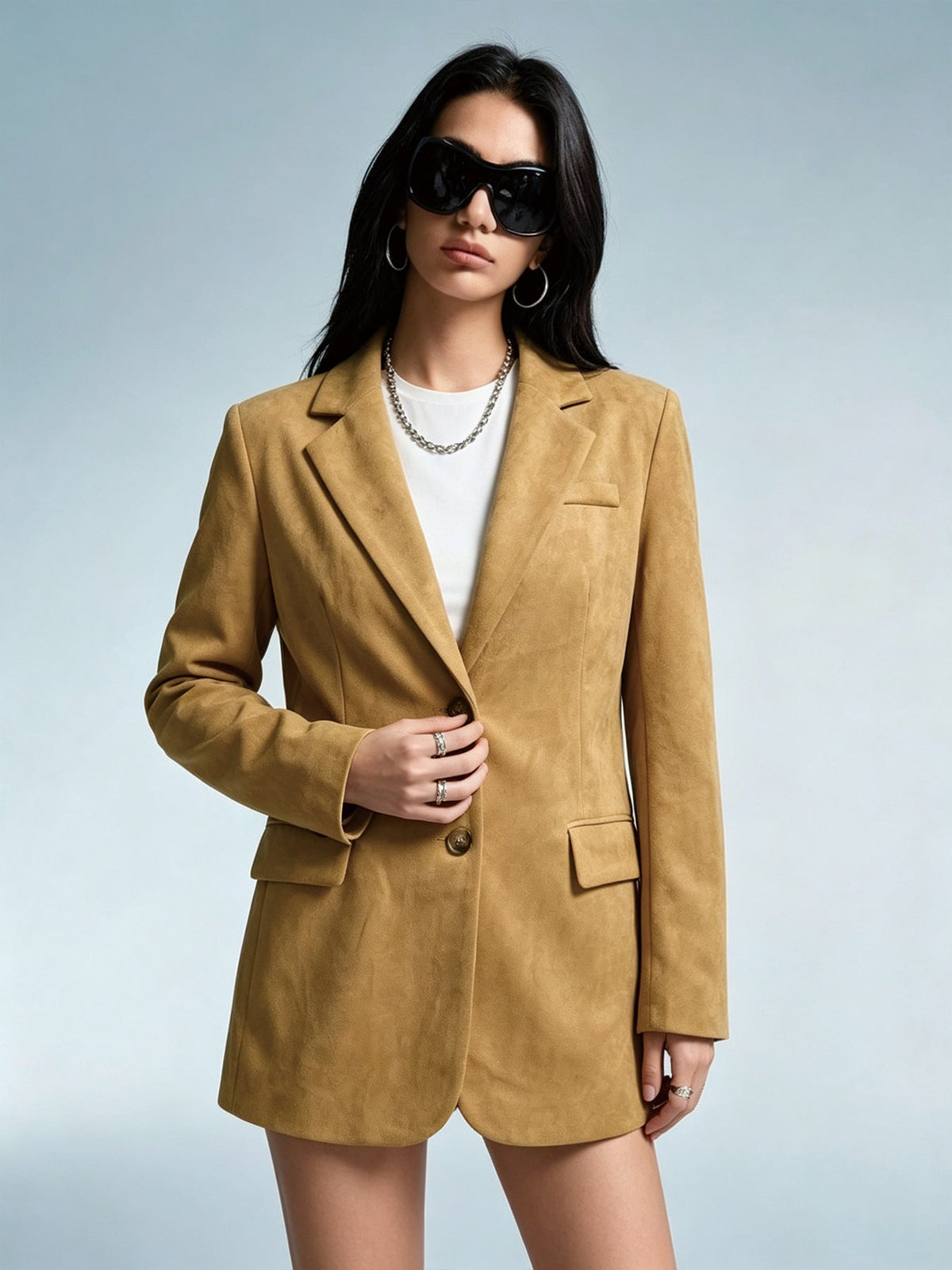 Stylish versatile suede-blend blazer in a sleek tailored design