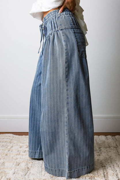 Light blue Sutton casual wide-leg jeans by Threaded Pear, featuring a relaxed fit and classic denim style.