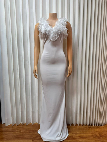 Women's deep V-neck backless long dress in an elegant floor-length silhouette