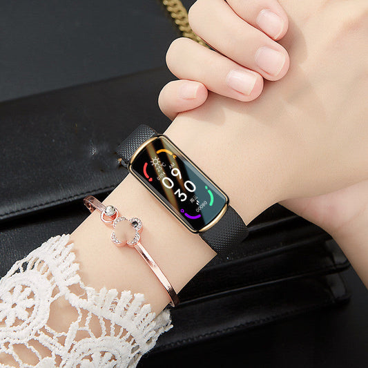 Fashion sports electronic watch for men and women with digital display, black band and modern design