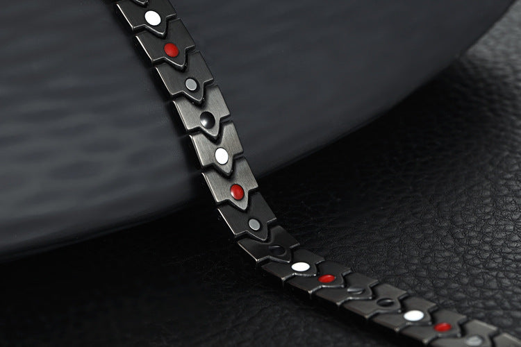 Heart-shaped magnet titanium steel bracelet with polished silver finish