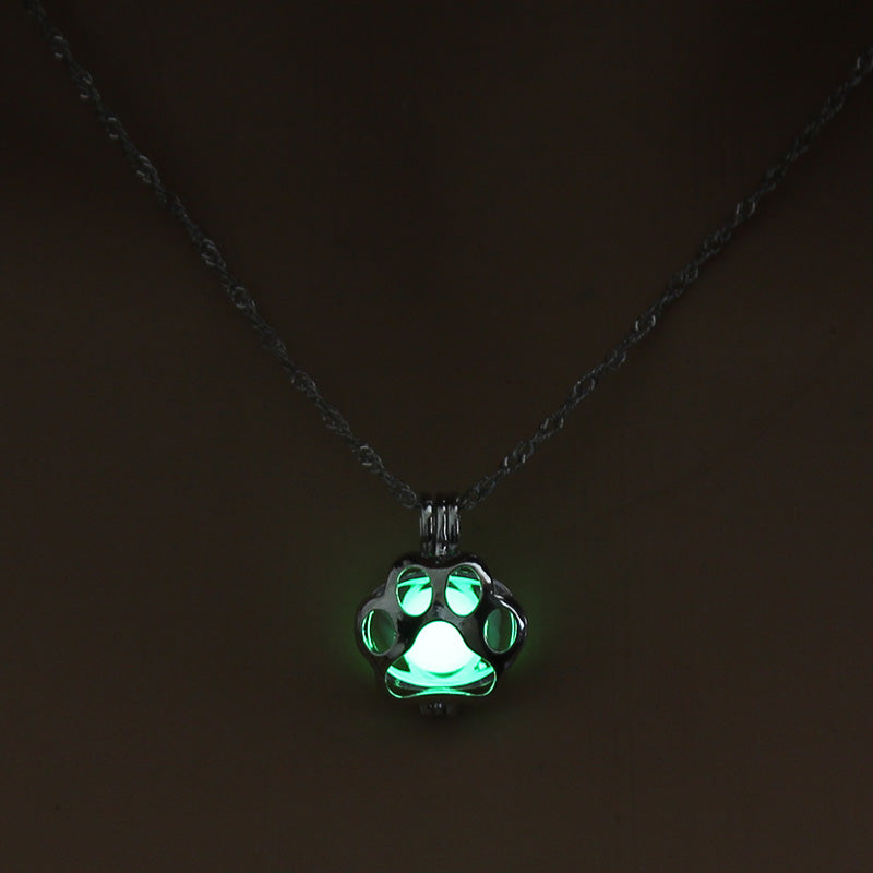 Animal night light necklace in a cute glow-in-the-dark design
