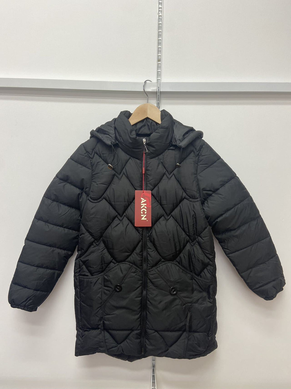 Mom winter thick cotton short jacket in a simple, warm design