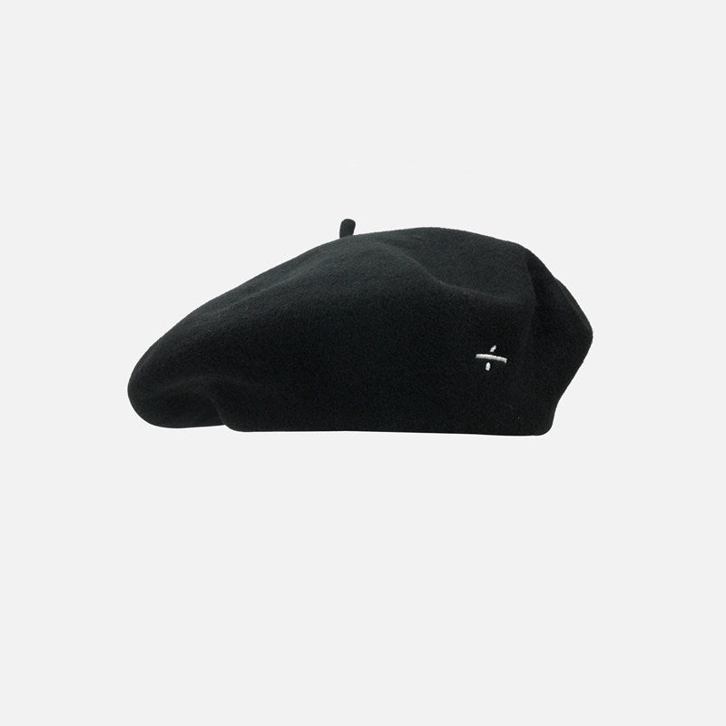 Wool-blend oversized beret for women, classic painter’s cap design
