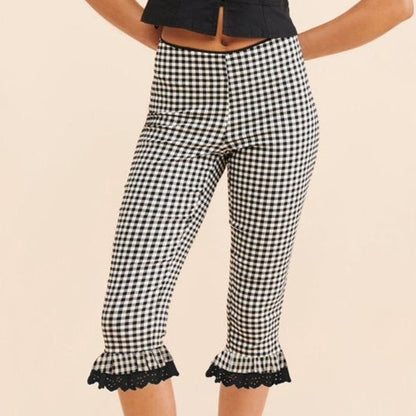 Women’s plaid capri pants with lace flounce hem