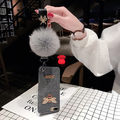 Transparent phone case compatible with smartphones, featuring a slim protective design