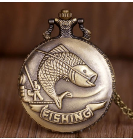 Carp pocket watch with detailed fish design on the case and classic analog dial_久久爱