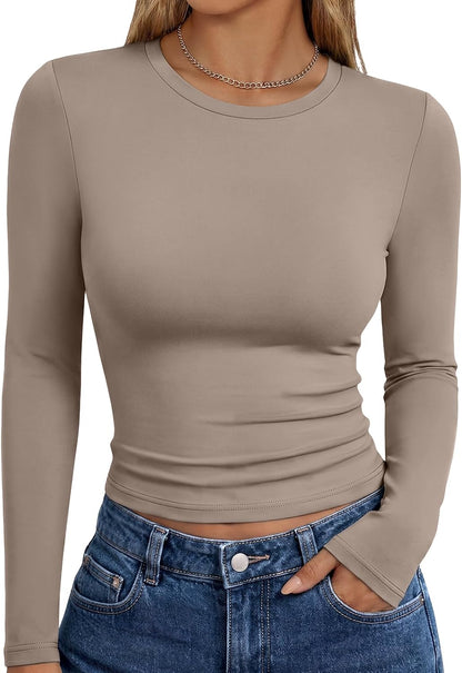 Trendy Queen women's long sleeve T-shirt with fall fashion Y2K style, basic casual top perfect for autumn outfits.